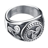 Triskele ring