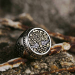 Viking ring Yggdrasil